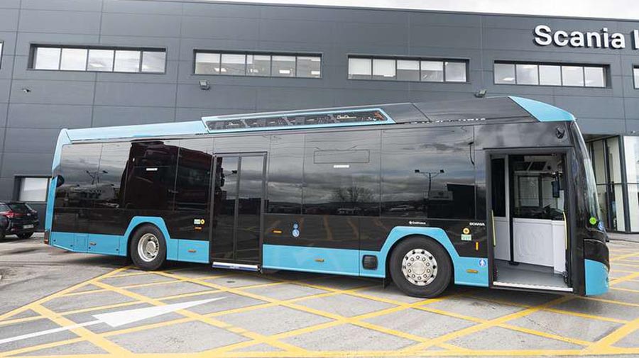 Eerste 100% elektrische bus in het interstedelijk vervoer van het eiland binnenkort in gebruik